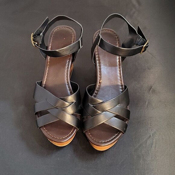 CITYCLASSIFIED ANKLE STRAP ADJUSTABLE BUCK CRISSCROSS OPEN TOE WEDGE SANDAL - Picture 2 of 16